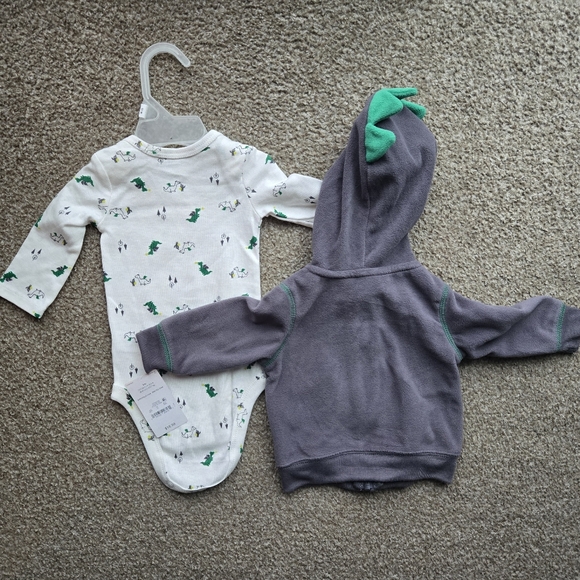 Dragon Baby Onesie and Hoodie Set - Picture 2 of 5